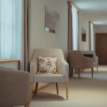 Brigaderos Hotel Brigadir Borsi Экстерьер фото