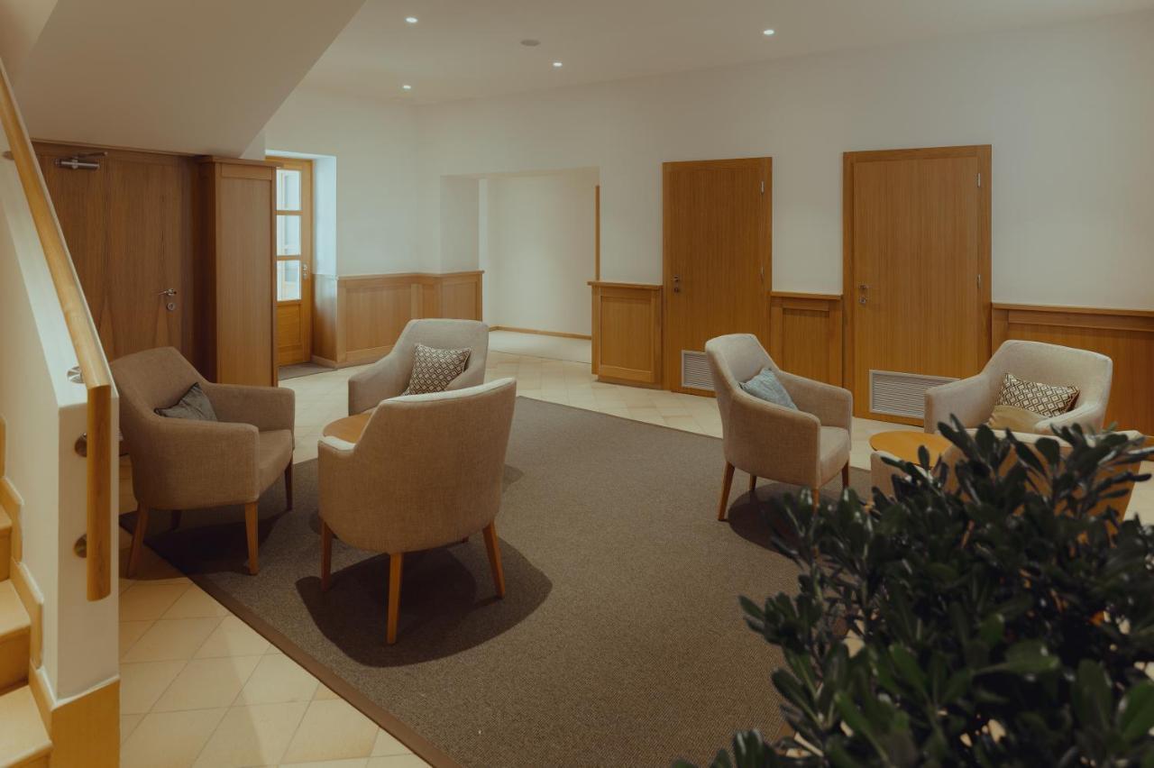 Brigaderos Hotel Brigadir Borsi Экстерьер фото
