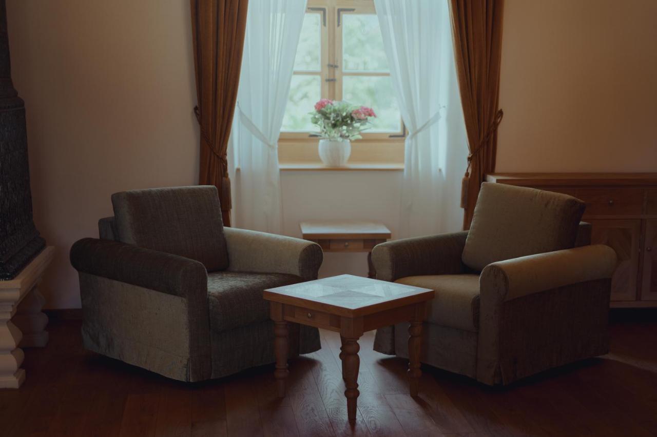 Brigaderos Hotel Brigadir Borsi Экстерьер фото