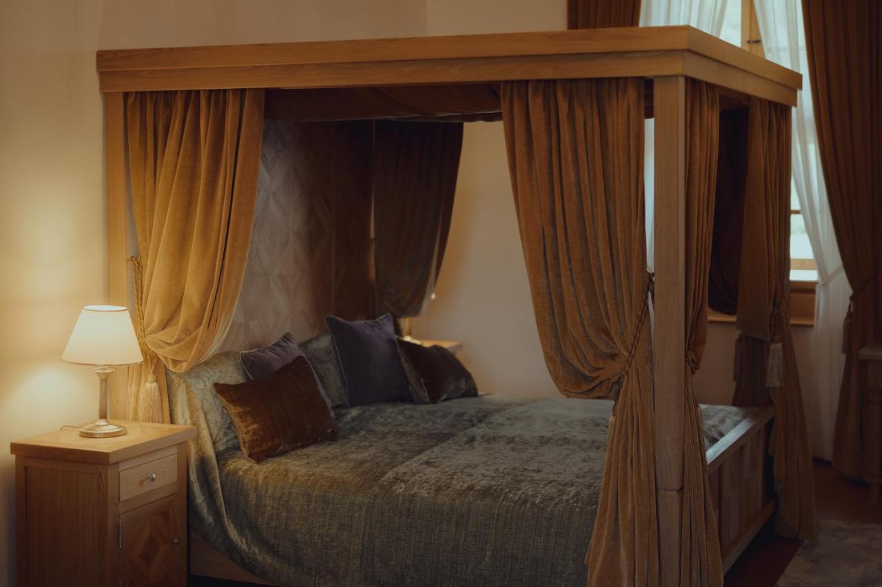 Brigaderos Hotel Brigadir Borsi Экстерьер фото