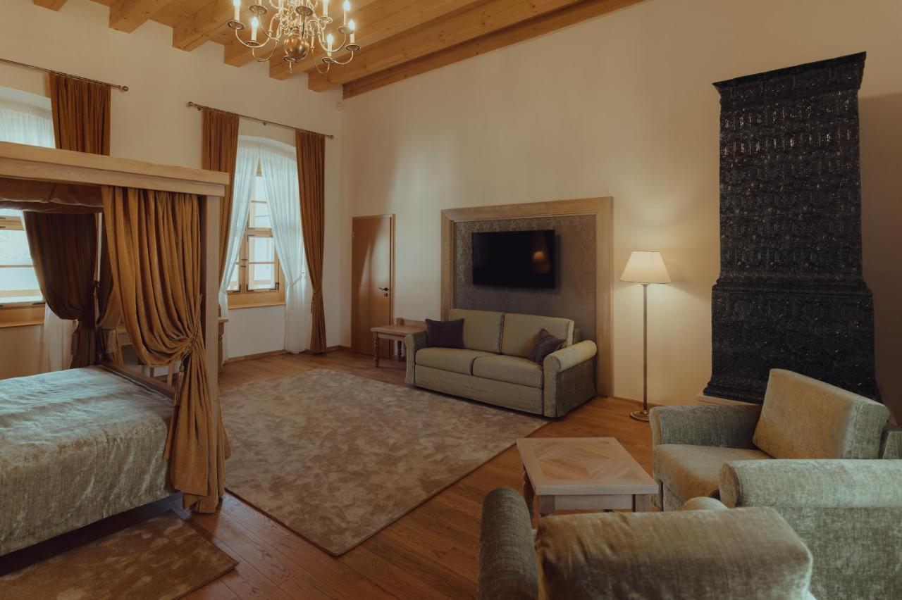 Brigaderos Hotel Brigadir Borsi Экстерьер фото