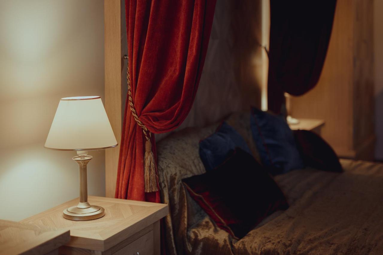 Brigaderos Hotel Brigadir Borsi Экстерьер фото